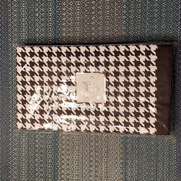 Sophistiplate Blanc & Noir Houndstooth Dinner Guest Napkins 20 Pk BNWT $SPECIAL - Picture 7 of 11